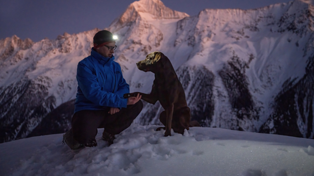 Lötschental: Schnee-Fotosession für dich und deinen Hund